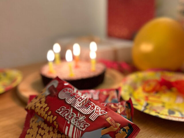 https://goldy-snacks.com/wp-content/uploads/2024/10/goldy-birthday-1-640x480.jpg